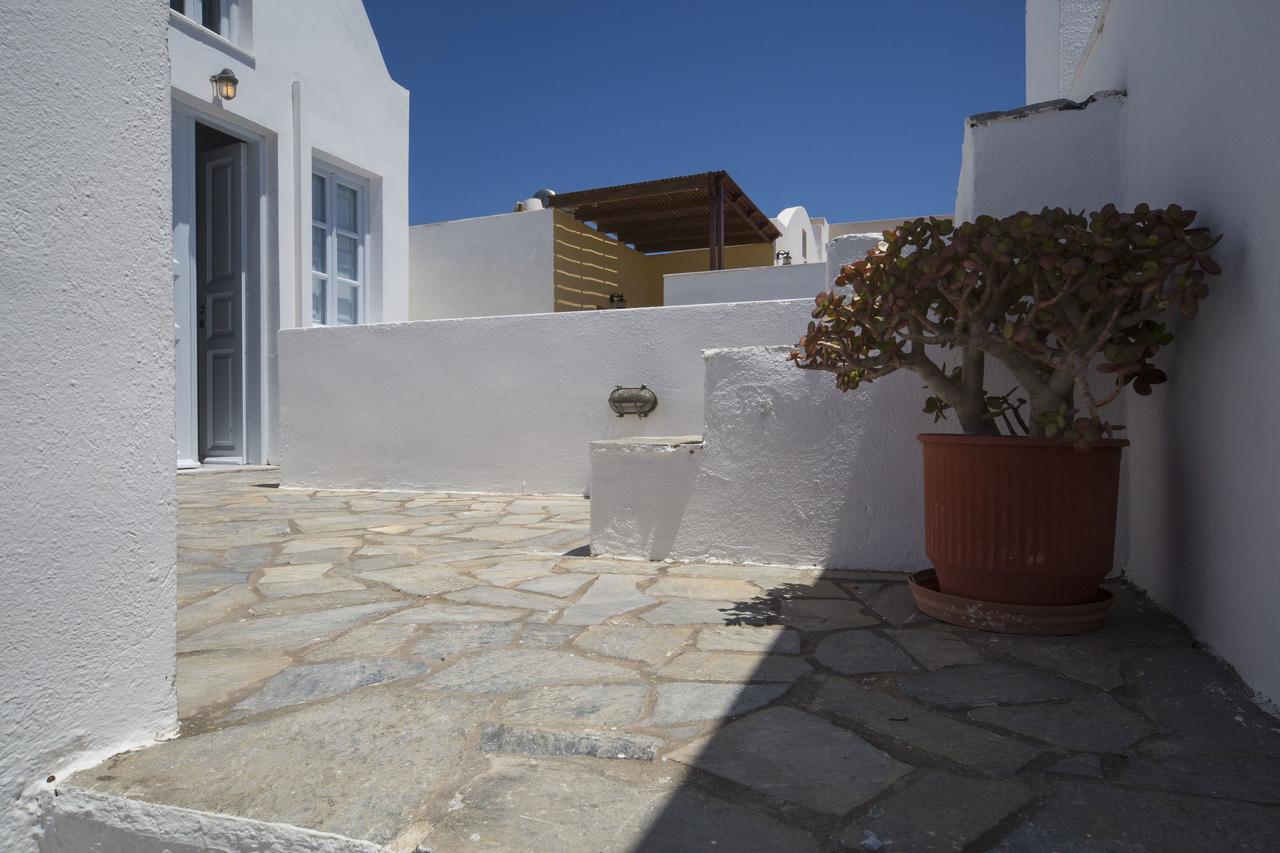 Ianthe Apartments & Villa Oia  Bagian luar foto