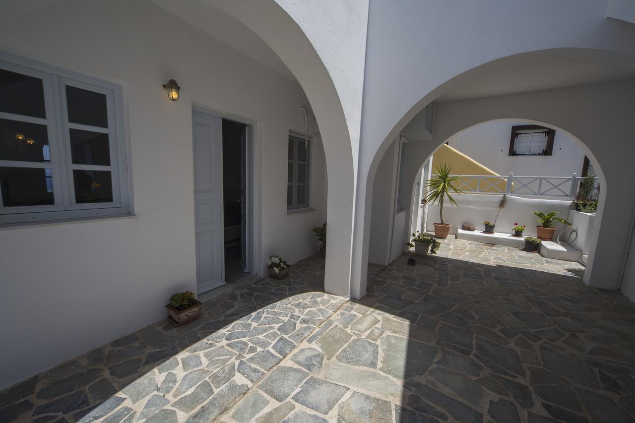 Ianthe Apartments & Villa Oia  Bagian luar foto