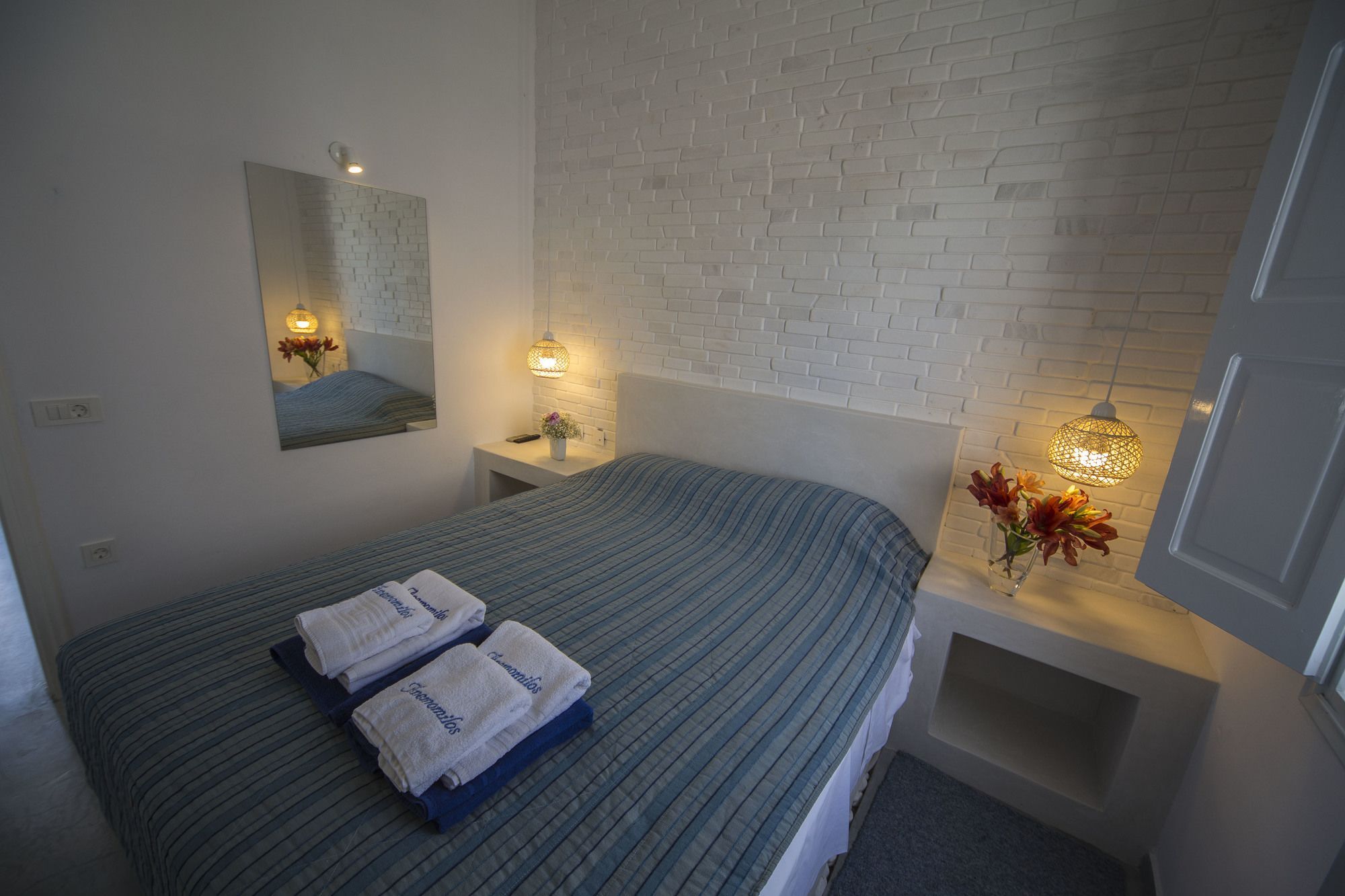 Ianthe Apartments & Villa Oia  Bagian luar foto